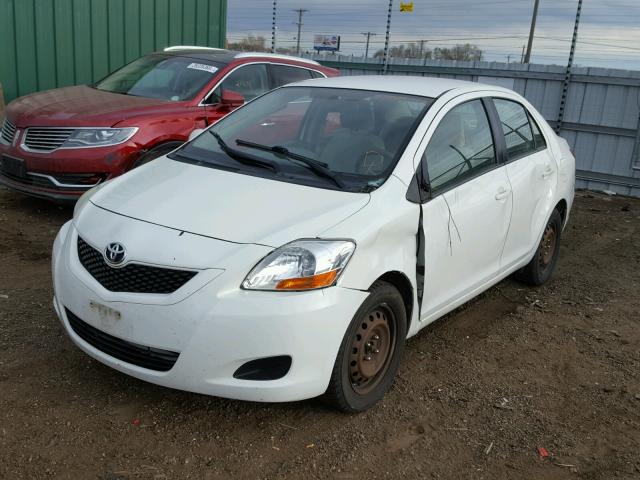 JTDBT903091308453 - 2009 TOYOTA YARIS WHITE photo 2