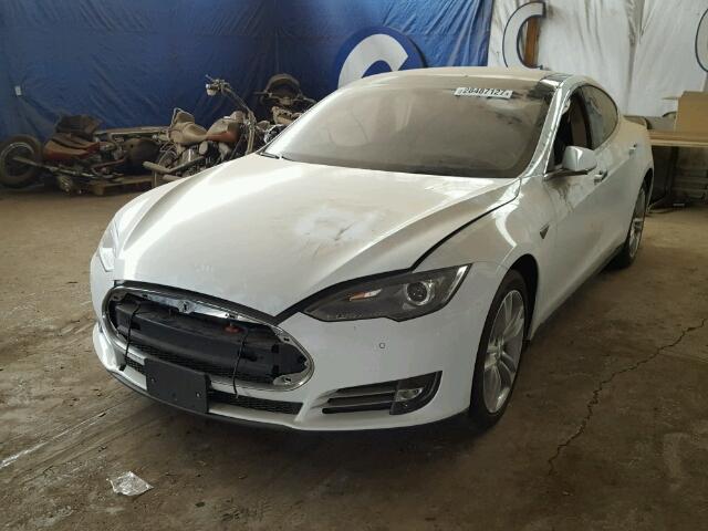 5YJSA1H14EFP37445 - 2014 TESLA MODEL S WHITE photo 2