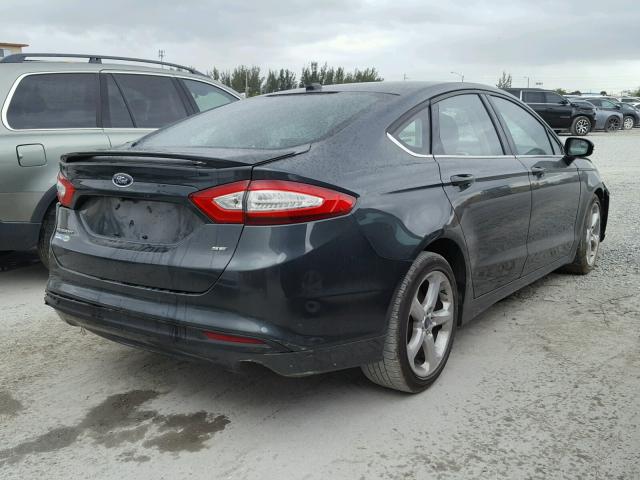 3FA6P0H74GR189985 - 2016 FORD FUSION SE BLACK photo 4