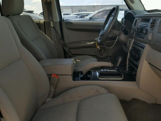 1J8HH48K36C136454 - 2006 JEEP COMMANDER GRAY photo 5