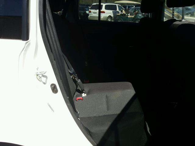 JTLKT324850209998 - 2005 TOYOTA SCION XB თეთრი ფოტო 6