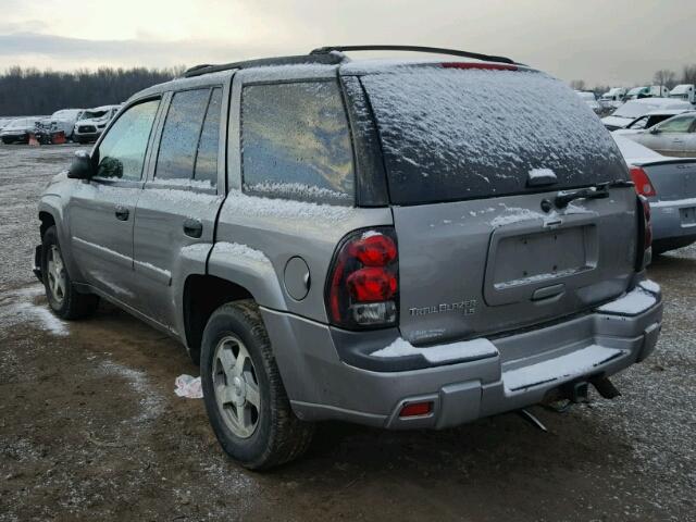 1GNDT13S062232792 - 2006 CHEVROLET TRAILBLAZE GRAY photo 3