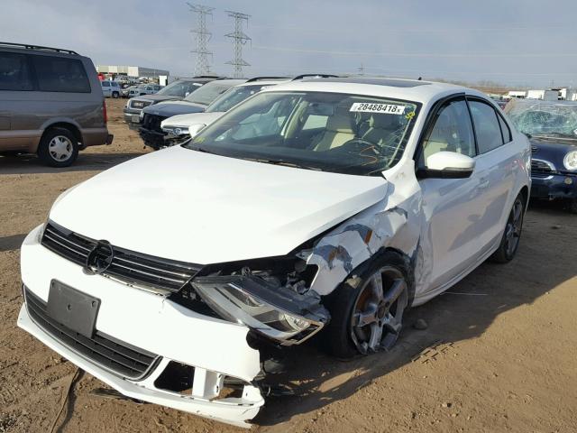 3VWLX7AJ5CM410882 - 2012 VOLKSWAGEN JETTA SEL WHITE photo 2