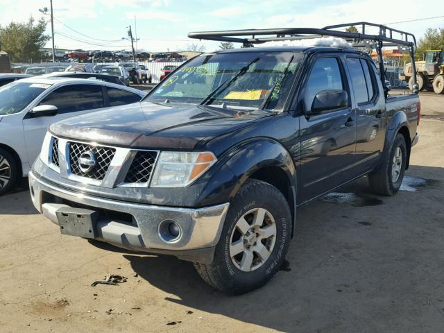 1N6AD07W25C401619 - 2005 NISSAN FRONTIER C BLACK photo 2