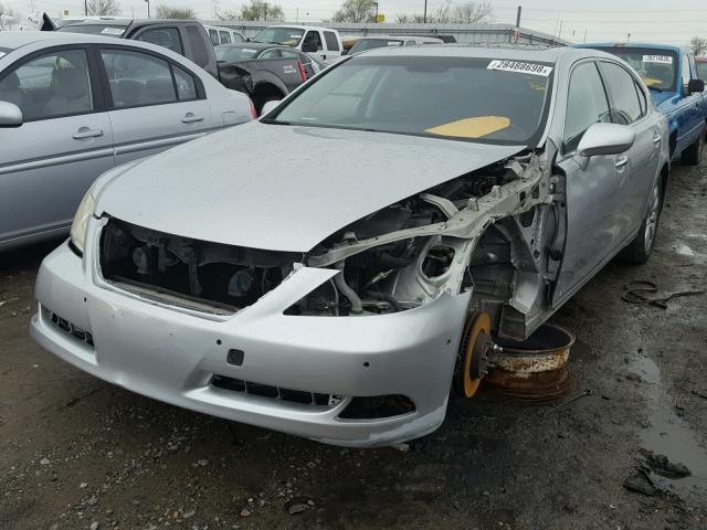 JTHGL46F675004199 - 2007 LEXUS LS 460L SILVER photo 2