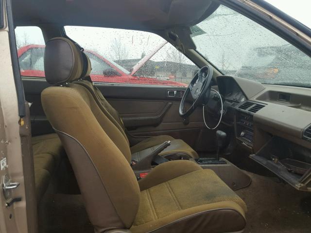 1HGCA6268KA033275 - 1989 HONDA ACCORD DX GOLD photo 5