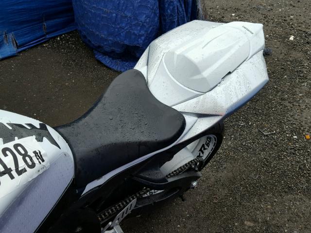 JS1GN7EA782111102 - 2008 SUZUKI GSX-R600 WHITE photo 6