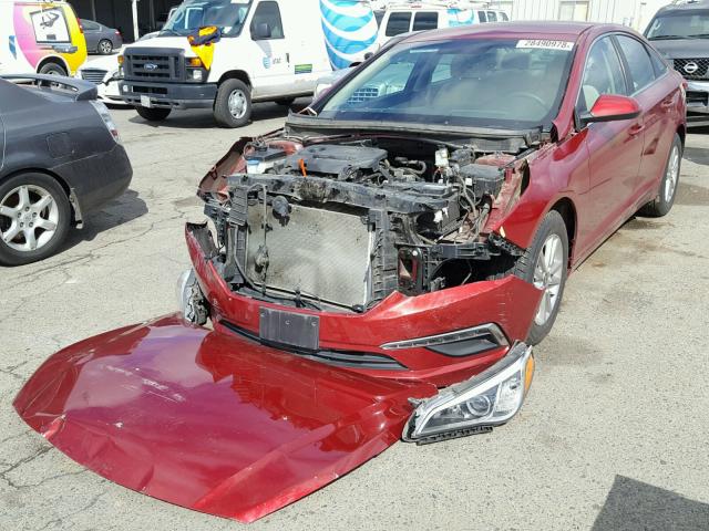 5NPE24AF5FH016930 - 2015 HYUNDAI SONATA SE RED photo 2