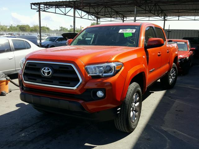 5TFAZ5CN3HX045077 - 2017 TOYOTA TACOMA DOU ORANGE photo 2