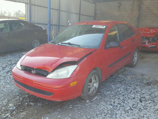 1FAFP33PXYW110407 - 2000 FORD FOCUS LX RED photo 2