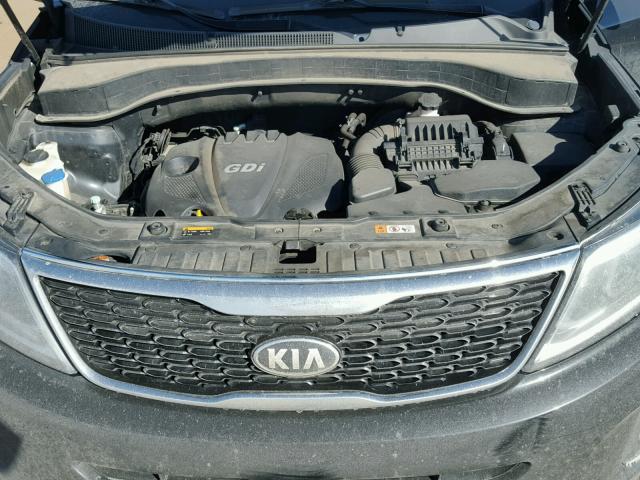 5XYKTCA64EG475981 - 2014 KIA SORENTO LX BLACK photo 7