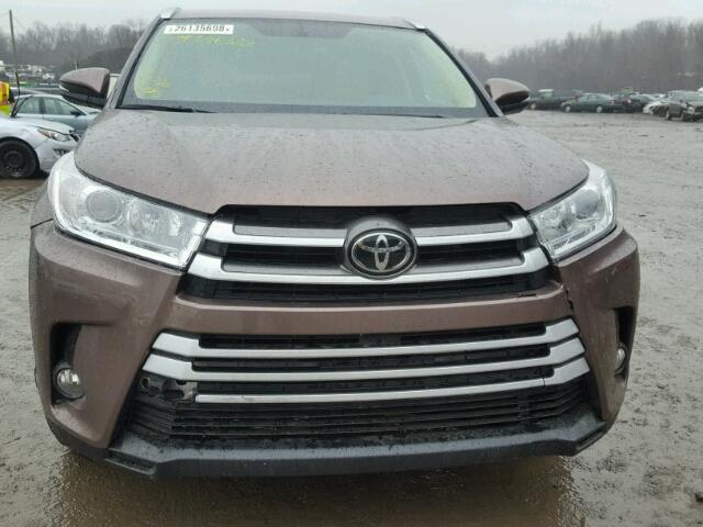 5TDJZRFH9HS414012 - 2017 TOYOTA HIGHLANDER BROWN photo 9