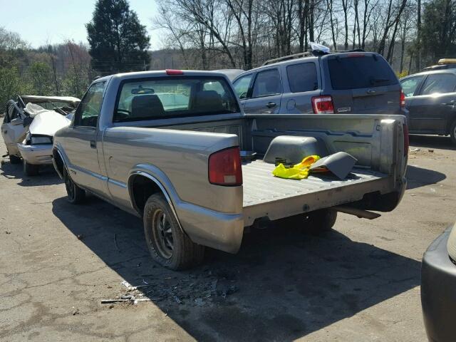 1GCCS145228133110 - 2002 CHEVROLET S TRUCK S1 GOLD photo 3