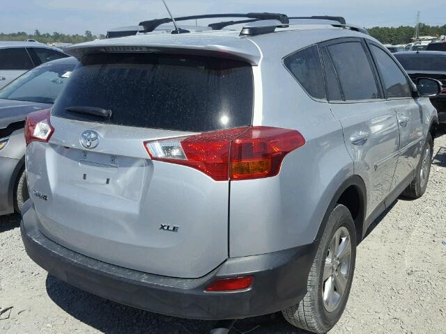 JTMWFREV2FD065662 - 2015 TOYOTA RAV4 XLE SILVER photo 4