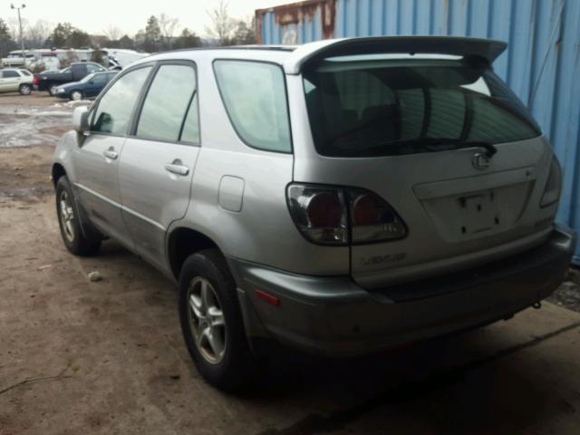 JTJHF10U120242614 - 2002 LEXUS RX 300 SILVER photo 3