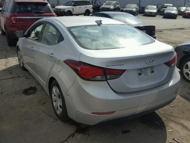 5NPDH4AE6GH735543 - 2016 HYUNDAI ELANTRA SE SILVER photo 3