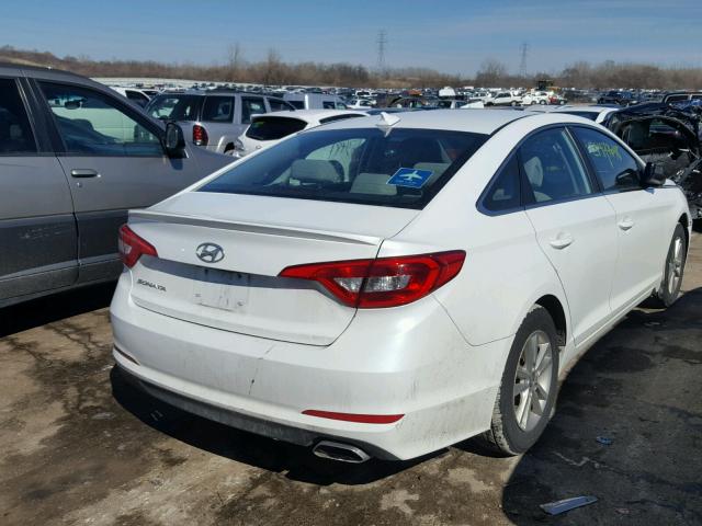 5NPE24AF2GH388078 - 2016 HYUNDAI SONATA SE WHITE photo 4