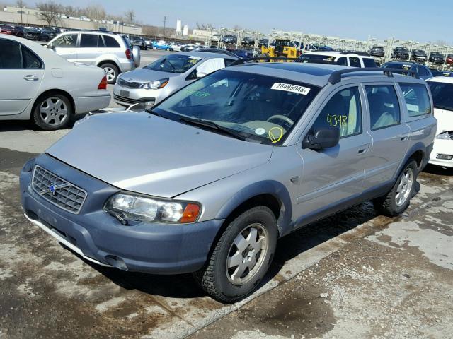 YV1SZ58DX11023584 - 2001 VOLVO V70 XC SILVER photo 2