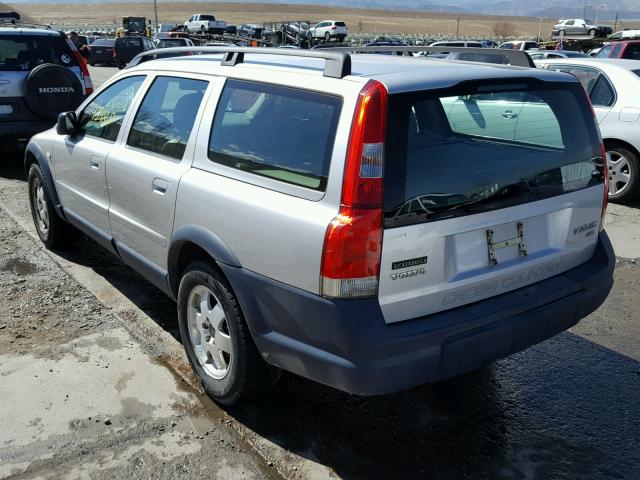 YV1SZ58DX11023584 - 2001 VOLVO V70 XC SILVER photo 3