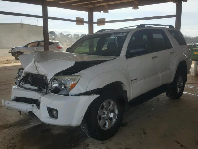 JTEBU14R570118501 - 2007 TOYOTA 4RUNNER SR WHITE photo 2