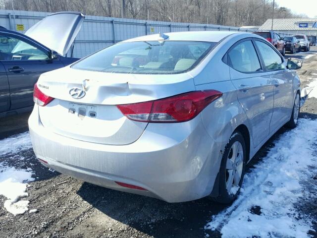 5NPDH4AE5DH287971 - 2013 HYUNDAI ELANTRA GL SILVER photo 4