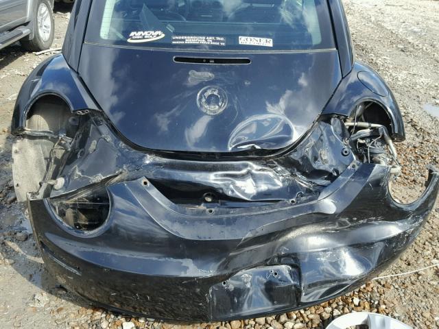 3VWPW3AG4AM013906 - 2010 VOLKSWAGEN NEW BEETLE 黑色 照片 9