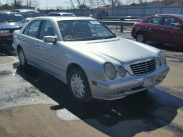 WDBJF82J1YX036787 - 2000 MERCEDES-BENZ E 320 4MAT SILVER photo 1