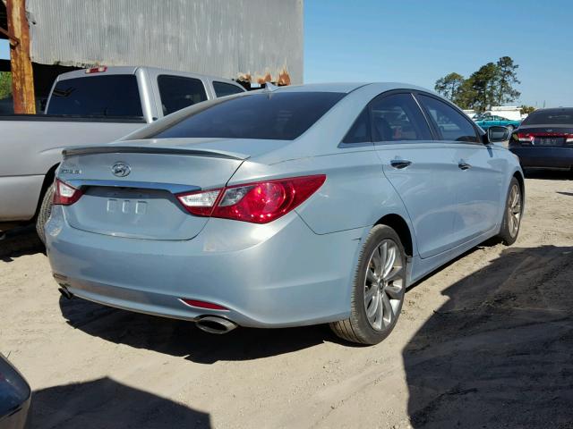 5NPEC4AC8DH654797 - 2013 HYUNDAI SONATA SE SILVER photo 4