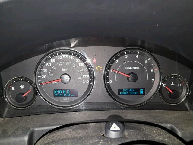 1J8HG48N26C200092 - 2006 JEEP COMMANDER GREEN photo 8