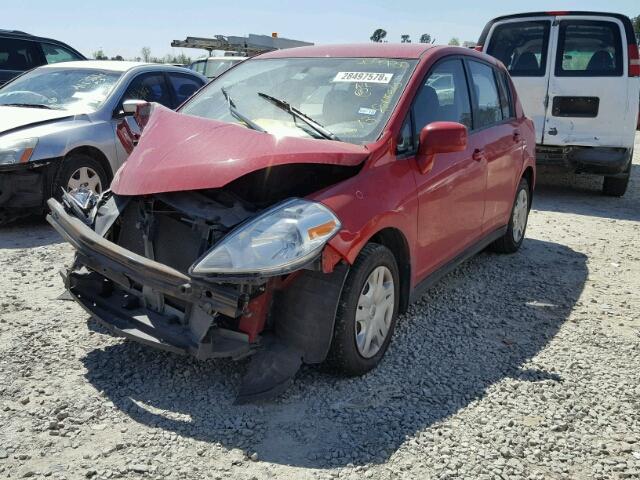 3N1BC1CP2BL501673 - 2011 NISSAN VERSA S RED photo 2