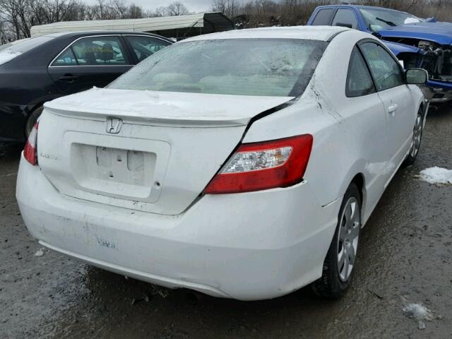 2HGFG12658H553359 - 2008 HONDA CIVIC LX WHITE photo 4