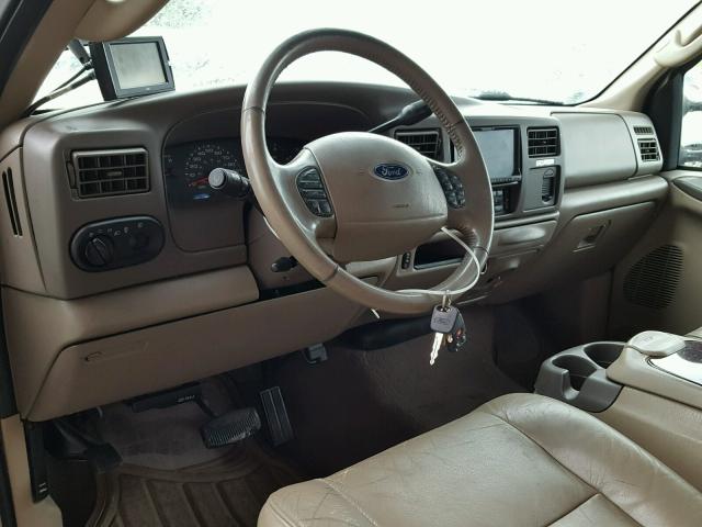 1FMNU43S84EA00069 - 2004 FORD EXCURSION BEIGE photo 9