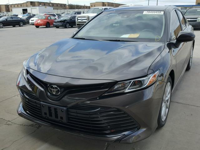 JTNB11HK6J3006561 - 2018 TOYOTA CAMRY L BROWN photo 2