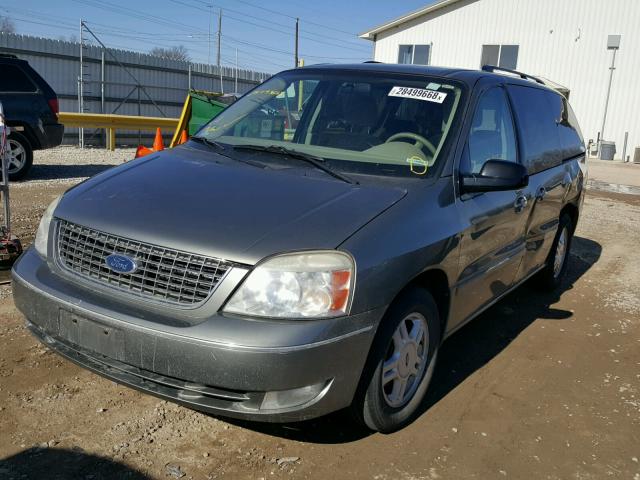 2FMZA52255BA89520 - 2005 FORD FREESTAR S GREEN photo 2