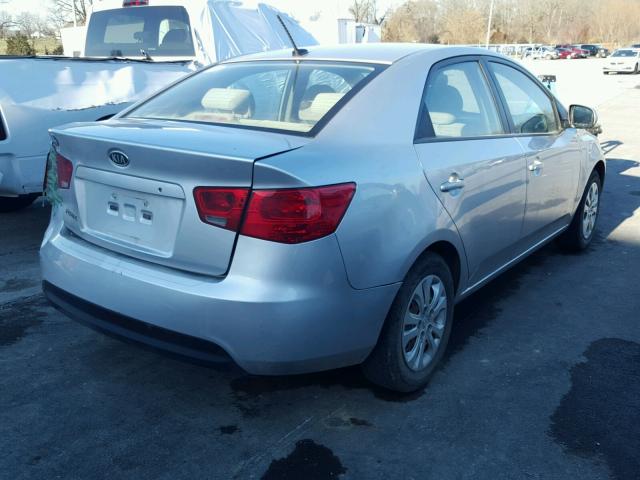 KNAFT4A28B5418642 - 2011 KIA FORTE LX SILVER photo 4