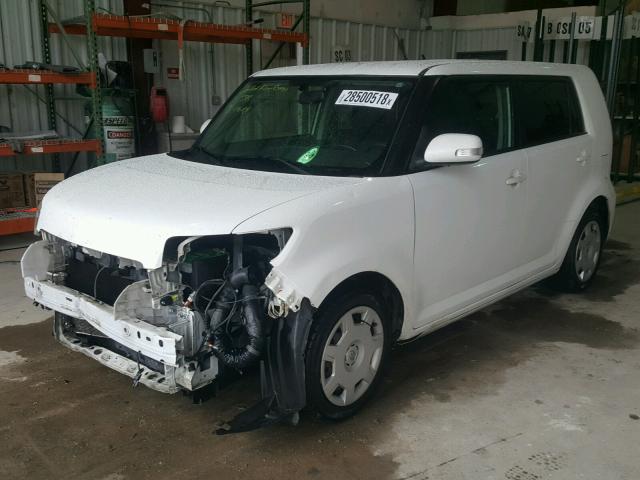 JTLZE4FE0C1142046 - 2012 TOYOTA SCION XB WHITE photo 2