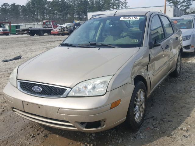 1FAFP34N17W251636 - 2007 FORD FOCUS ZX4 GOLD photo 2