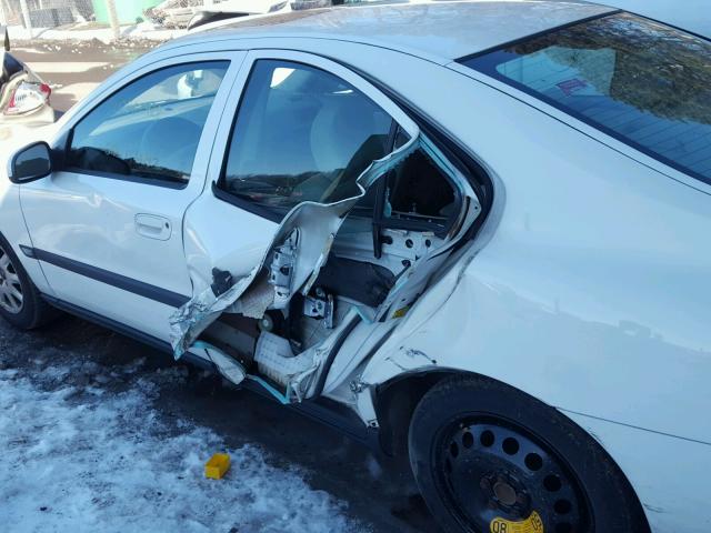 YV1RS61R112022493 - 2001 VOLVO S60 WHITE photo 9