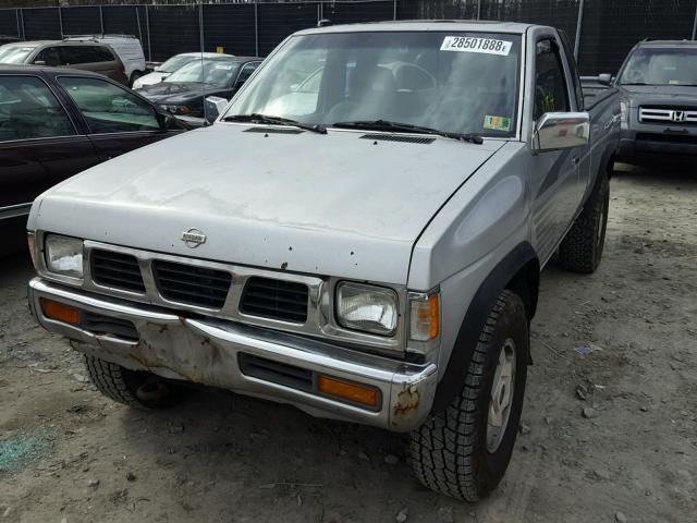 1N6HD16Y8RC369790 - 1994 NISSAN TRUCK KING SILVER photo 2