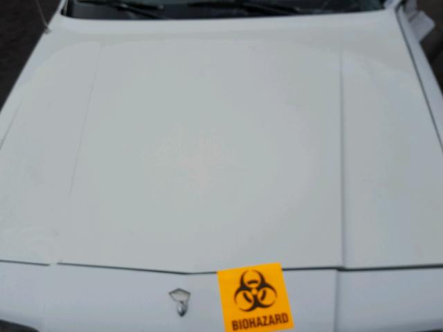 1C3XV66R1PD144012 - 1993 CHRYSLER NEW YORKER 白色 照片 7