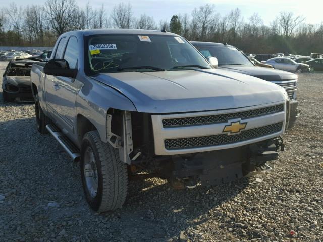 1GCRCSE00BZ395217 - 2011 CHEVROLET SILVERADO SILVER photo 1