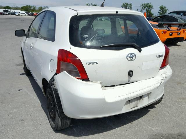 JTDJT923775068932 - 2007 TOYOTA YARIS WHITE photo 3