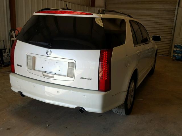 1GYEE63AX60145547 - 2006 CADILLAC SRX WHITE photo 4