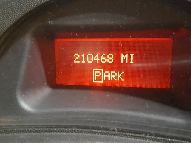 2G2WP522351195013 - 2005 PONTIAC GRAND PRIX SILVER photo 8