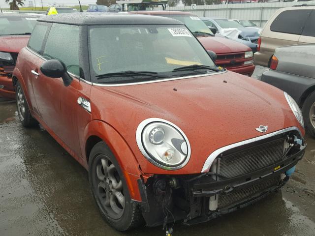 WMWSU3C53BT096971 - 2011 MINI COOPER ORANGE photo 1