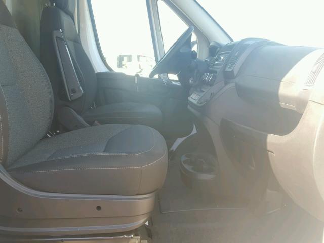 3C6TRVNG0HE525740 - 2017 RAM PROMASTER WHITE photo 5