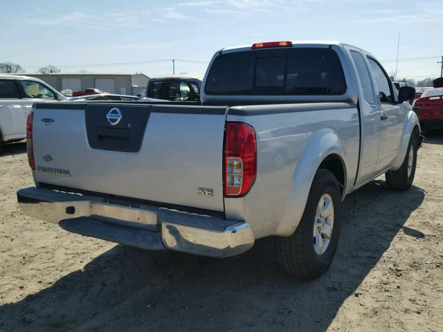 1N6AD06UX9C404953 - 2009 NISSAN FRONTIER K SILVER photo 4