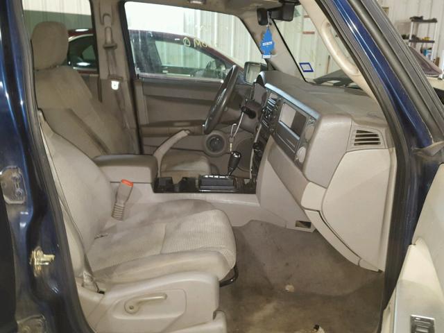 1J8HG48K46C127233 - 2006 JEEP COMMANDER BLUE photo 5