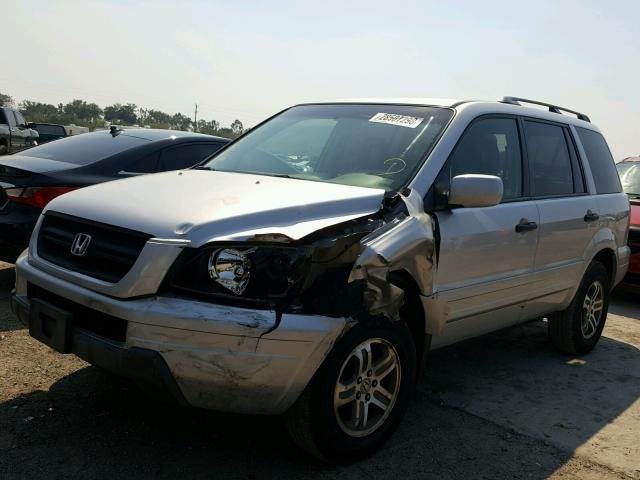 2HKYF18454H612122 - 2004 HONDA PILOT EX SILVER photo 2