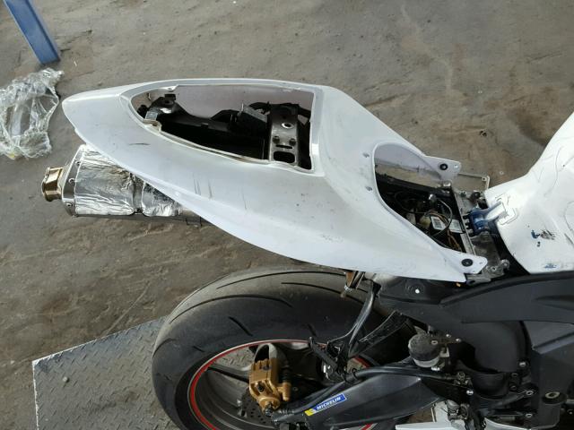 JKBZXJC166A041710 - 2006 KAWASAKI ZX636 C1 WHITE photo 6